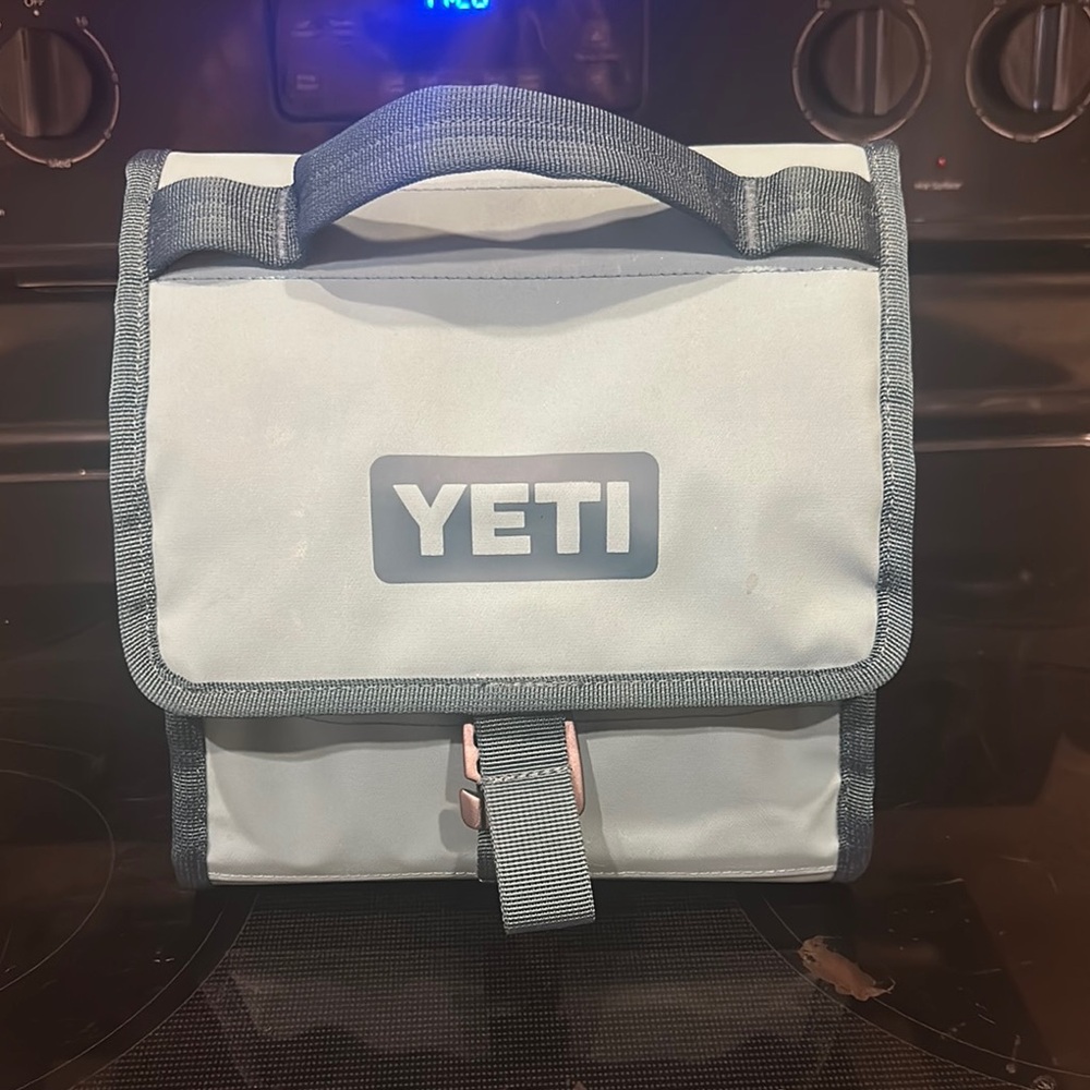 YETI teal Daytrip Lunch Bag